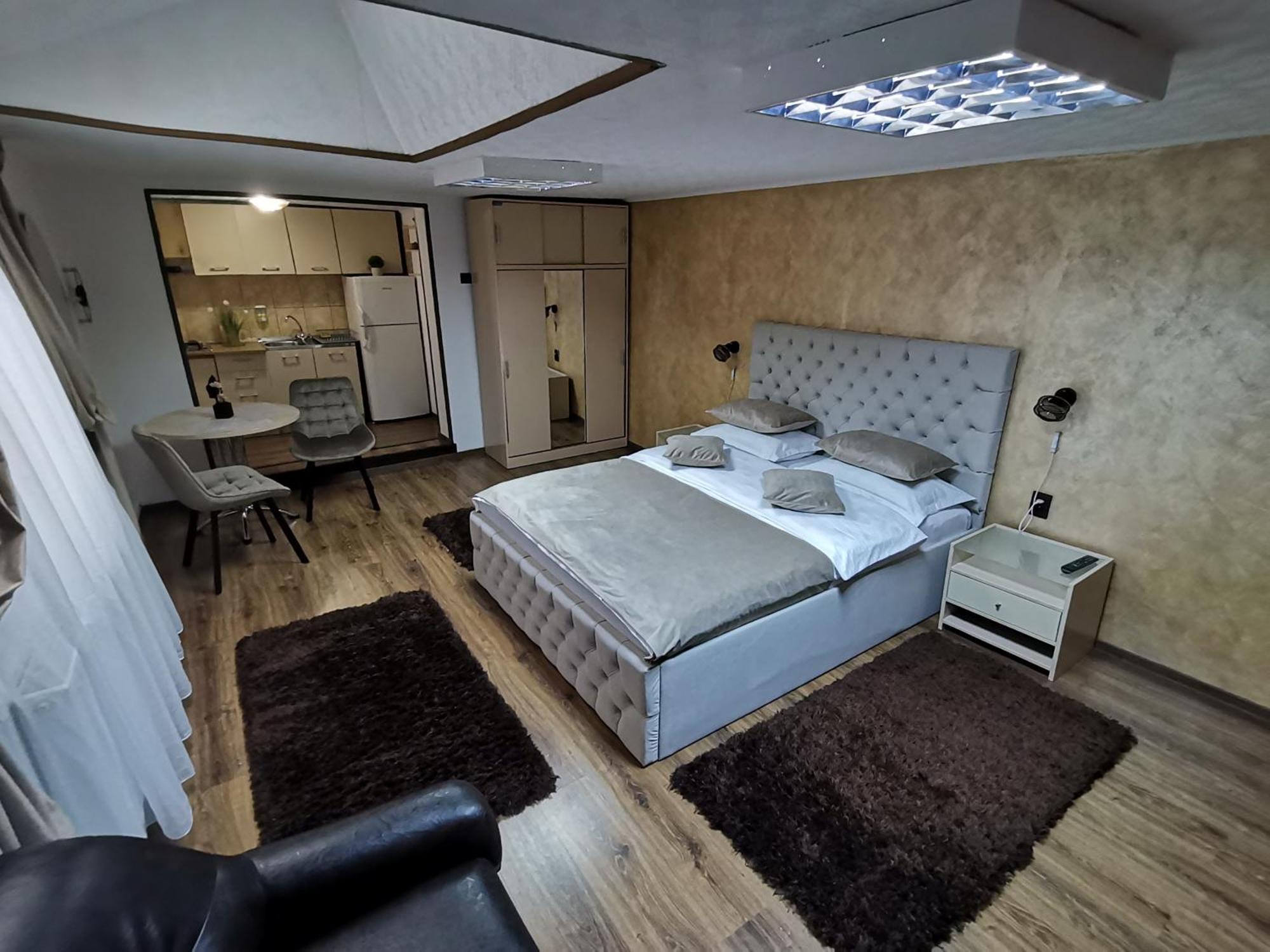 Shelby Accommodation -Adult Only- 시나이아 외부 사진