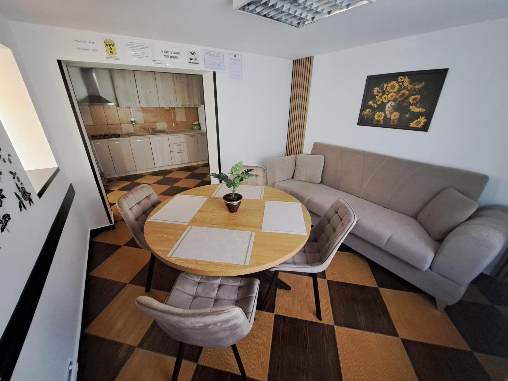 Shelby Accommodation -Adult Only- 시나이아 외부 사진