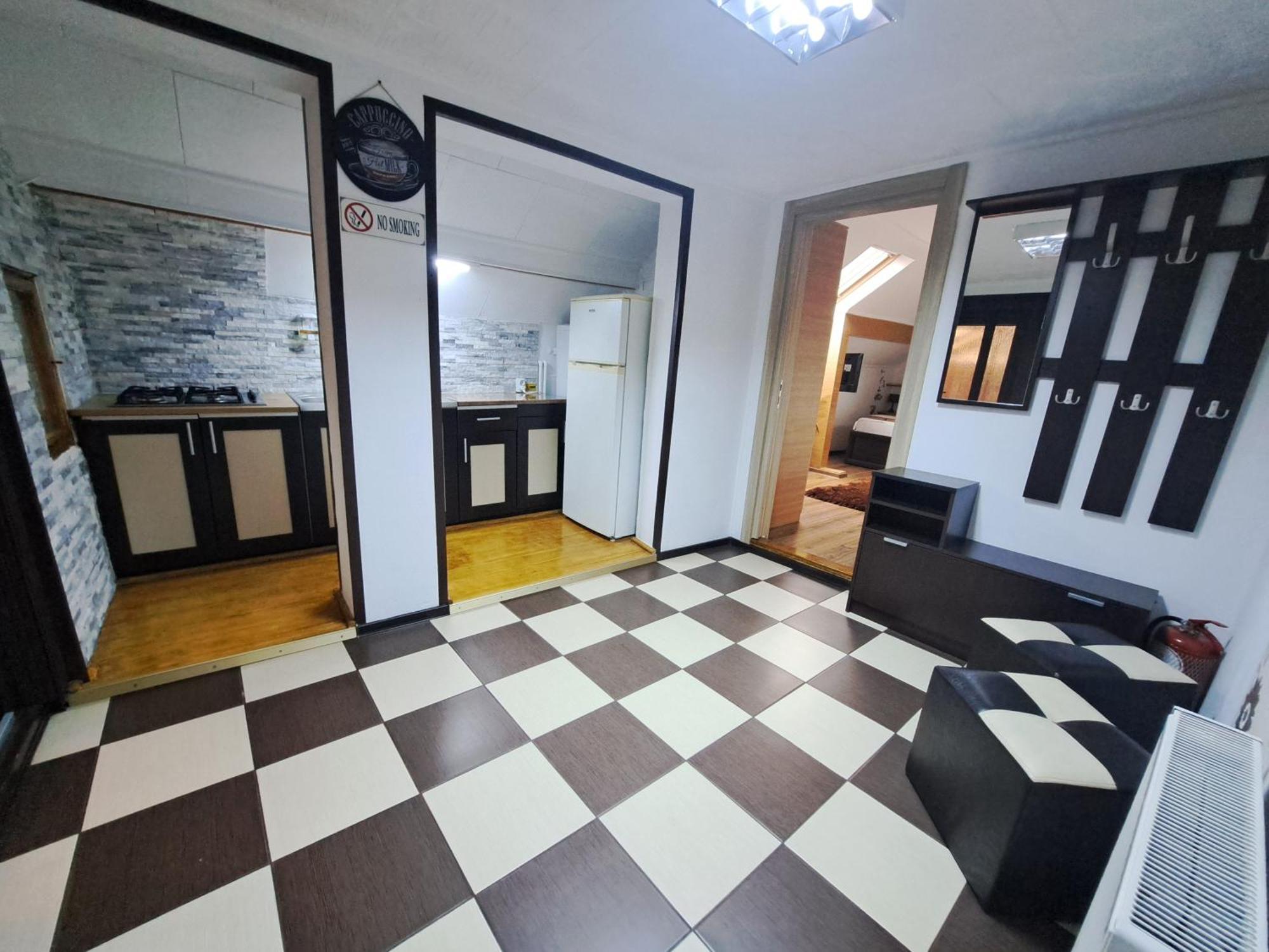 Shelby Accommodation -Adult Only- 시나이아 외부 사진