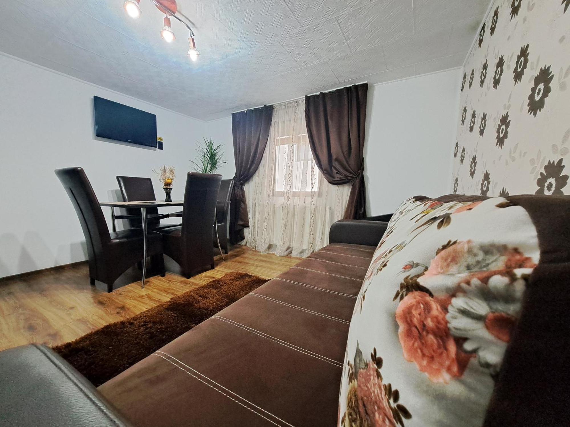Shelby Accommodation -Adult Only- 시나이아 외부 사진